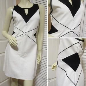 NWT MINKPINK Womens Sleeveless Sheath Dress L/Large Y2K Color Block White Black